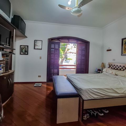Casa para alugar com 360m², 4 quartos e 4 vagas Casa para alugar com 360m², 4 quartos e 4 vagasQuarto