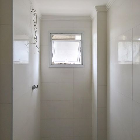 Apartamento para alugar com 82m², 2 quartos e sem vaga Apartamento para alugar com 82m², 2 quartos e sem vagaBanheiro da Suíte 1
