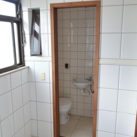 Apartamento para alugar com 130m², 3 quartos e 2 vagasBanheiro de serviço