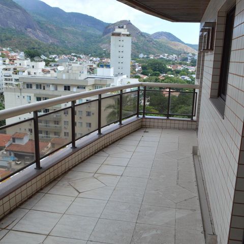 Apartamento para alugar com 130m², 3 quartos e 2 vagasVaranda