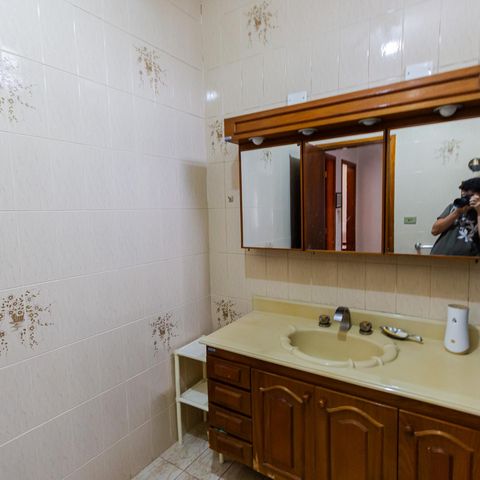 Casa para alugar com 274m², 2 quartos e 6 vagasBanheiro
