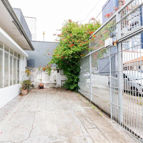 Casa para alugar com 274m², 2 quartos e 6 vagasÁrea Externa