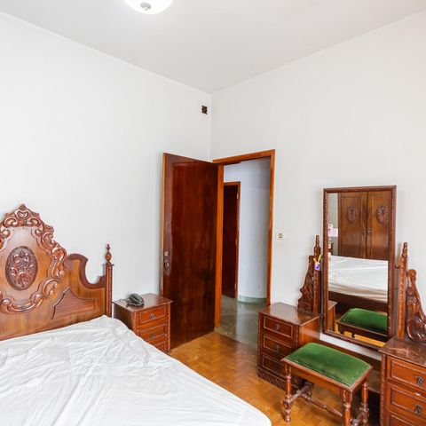 Casa para alugar com 274m², 2 quartos e 6 vagasQuarto 2