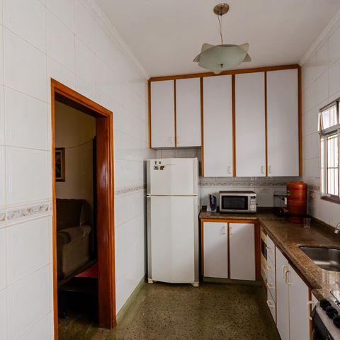 Casa para alugar com 274m², 2 quartos e 6 vagasCozinha