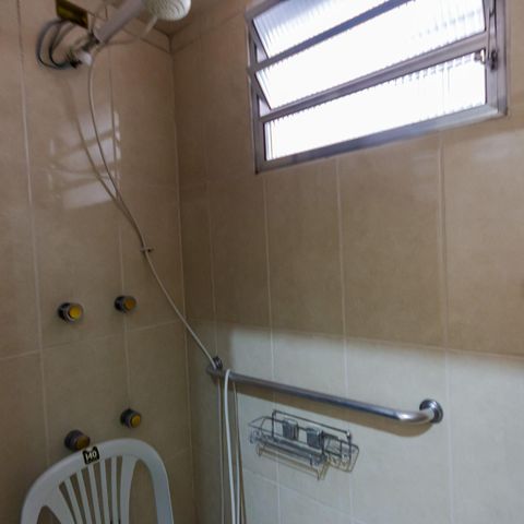 Casa para alugar com 274m², 2 quartos e 6 vagasBanheiro