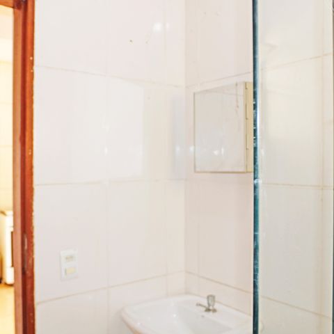 Casa para alugar com 50m², 2 quartos e 2 vagasBanheiro