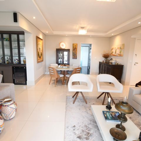 Apartamento à venda com 131m², 3 quartos e 3 vagasSala