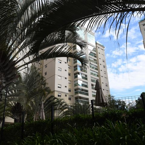 Apartamento à venda com 131m², 3 quartos e 3 vagasFachada do bloco