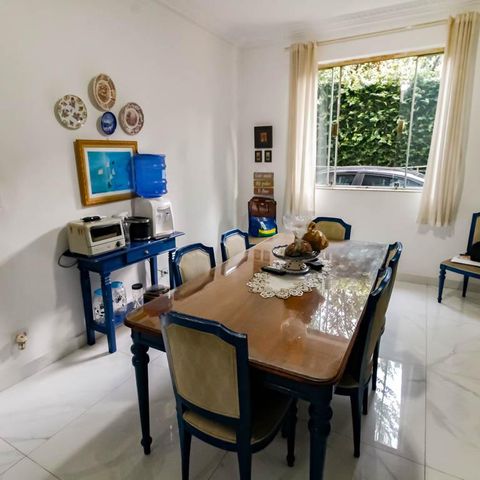 Casa à venda com 800m², 5 quartos e 6 vagas Casa à venda com 800m², 5 quartos e 6 vagasCopa