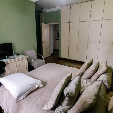 Casa à venda com 800m², 5 quartos e 6 vagas Casa à venda com 800m², 5 quartos e 6 vagasSuíte 2