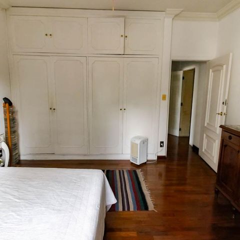 Casa à venda com 800m², 5 quartos e 6 vagas Casa à venda com 800m², 5 quartos e 6 vagasQuarto 2 - Armários