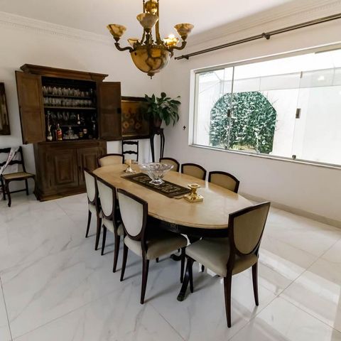 Casa à venda com 800m², 5 quartos e 6 vagas Casa à venda com 800m², 5 quartos e 6 vagasSala 3