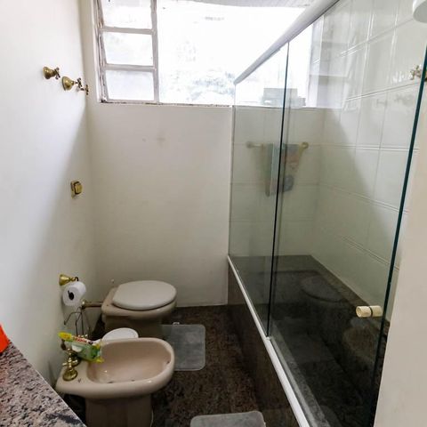 Casa à venda com 800m², 5 quartos e 6 vagas Casa à venda com 800m², 5 quartos e 6 vagasBanheiro da Suíte 3