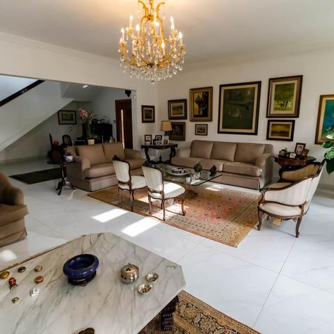 Casa à venda com 800m², 5 quartos e 6 vagas Casa à venda com 800m², 5 quartos e 6 vagasSala 1