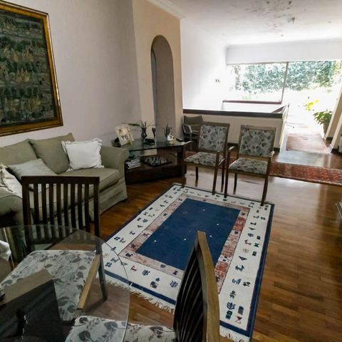 Casa à venda com 800m², 5 quartos e 6 vagas Casa à venda com 800m², 5 quartos e 6 vagasSala 5