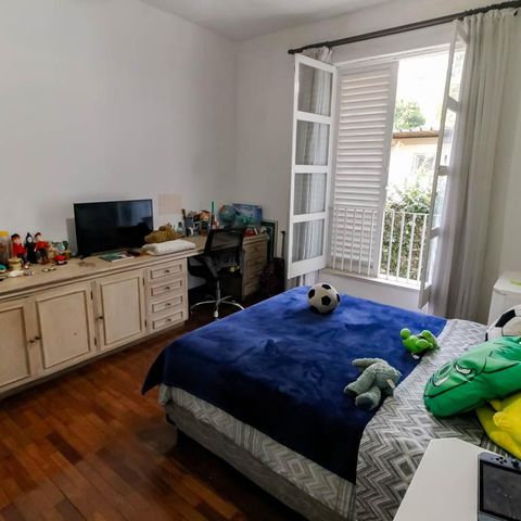 Casa à venda com 800m², 5 quartos e 6 vagas Casa à venda com 800m², 5 quartos e 6 vagasSuíte 3