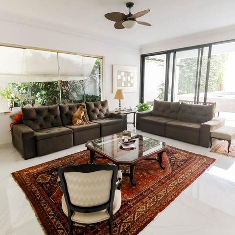 Casa à venda com 800m², 5 quartos e 6 vagas Casa à venda com 800m², 5 quartos e 6 vagasSala 3