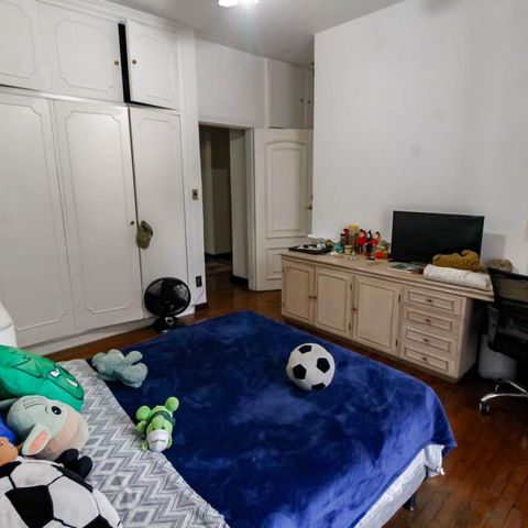 Casa à venda com 800m², 5 quartos e 6 vagas Casa à venda com 800m², 5 quartos e 6 vagasSuíte 3