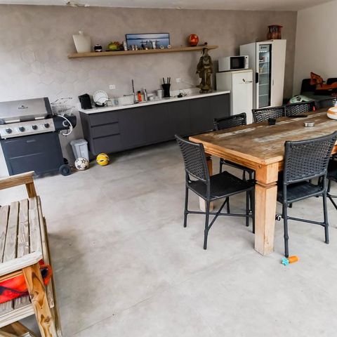 Casa à venda com 800m², 5 quartos e 6 vagas Casa à venda com 800m², 5 quartos e 6 vagasÁrea gourmet