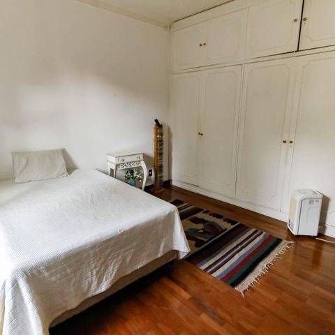 Casa à venda com 800m², 5 quartos e 6 vagas Casa à venda com 800m², 5 quartos e 6 vagasQuarto 2