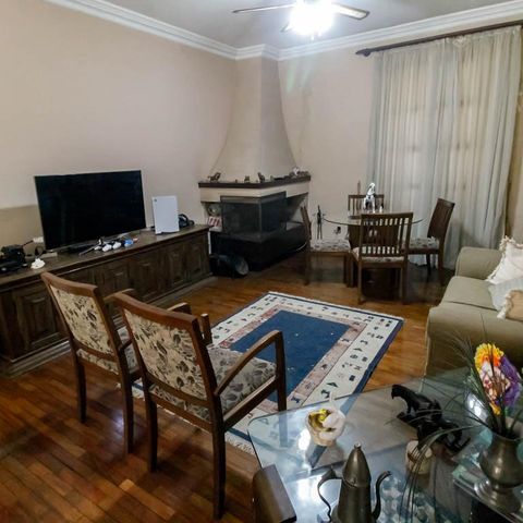 Casa à venda com 800m², 5 quartos e 6 vagas Casa à venda com 800m², 5 quartos e 6 vagasSala 5