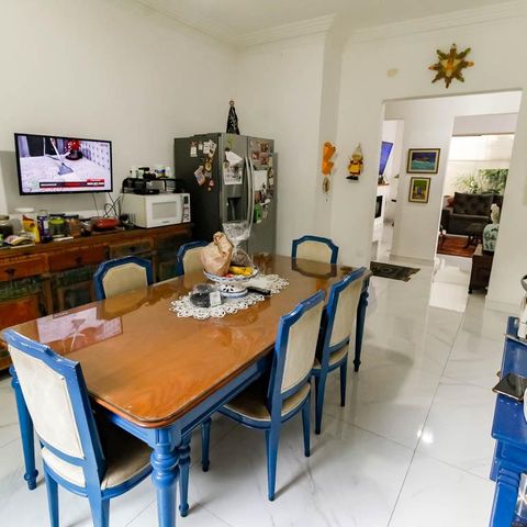 Casa à venda com 800m², 5 quartos e 6 vagas Casa à venda com 800m², 5 quartos e 6 vagasCopa