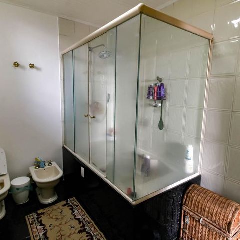 Casa à venda com 800m², 5 quartos e 6 vagas Casa à venda com 800m², 5 quartos e 6 vagasBanheiro da Suíte 1