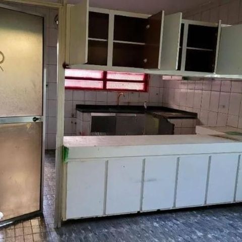 Casa à venda com 140m², 3 quartos e 2 vagas
