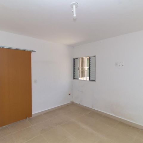 Casa à venda com 40m², 1 quarto e 1 vaga Casa à venda com 40m², 1 quarto e 1 vagaQuarto