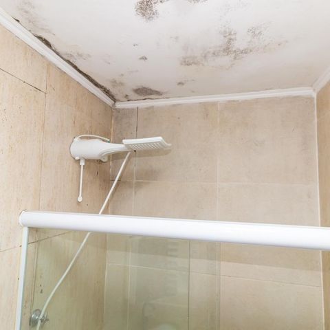 Casa à venda com 40m², 1 quarto e 1 vaga Casa à venda com 40m², 1 quarto e 1 vagaBanheiro