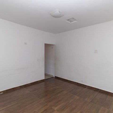 Casa à venda com 40m², 1 quarto e 1 vaga Casa à venda com 40m², 1 quarto e 1 vagaSala