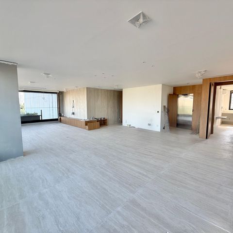 Apartamento à venda com 231m², 3 quartos e 4 vagas