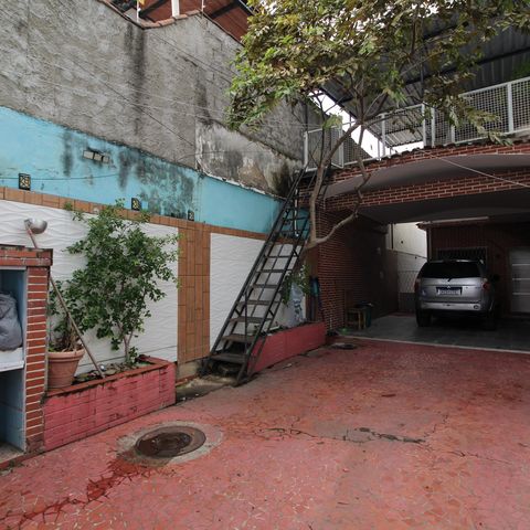 Casa à venda com 260m², 5 quartos e 3 vagasGaragem