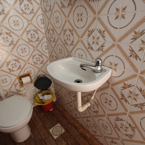 Casa à venda com 260m², 5 quartos e 3 vagasBanheiro de Serviço