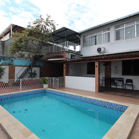 Casa à venda com 260m², 5 quartos e 3 vagasÁrea Externa