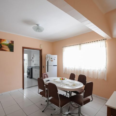 Casa à venda com 202m², 3 quartos e 4 vagasCopa