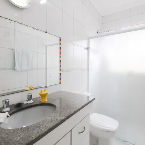 Casa à venda com 202m², 3 quartos e 4 vagasBanheiro Social