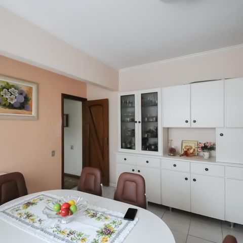 Casa à venda com 202m², 3 quartos e 4 vagasCopa