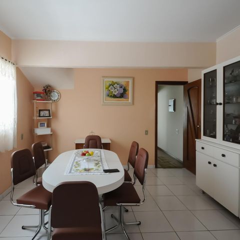 Casa à venda com 202m², 3 quartos e 4 vagasCopa