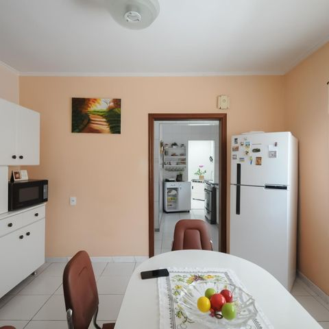 Casa à venda com 202m², 3 quartos e 4 vagasCopa
