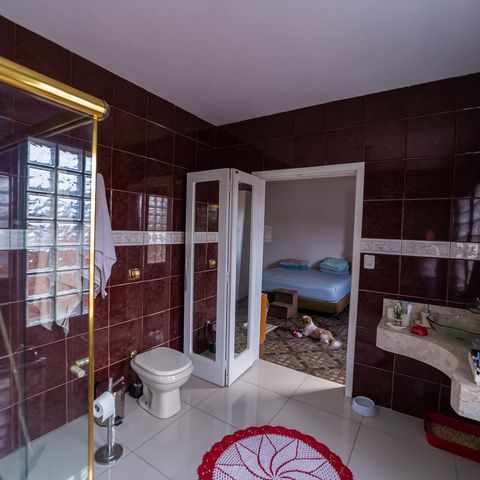 Casa à venda com 250m², 3 quartos e 2 vagas Casa à venda com 250m², 3 quartos e 2 vagasBanheiro do Quarto 3