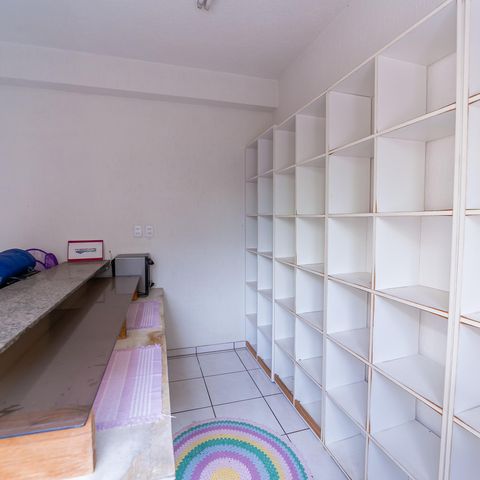 Casa à venda com 250m², 3 quartos e 2 vagas Casa à venda com 250m², 3 quartos e 2 vagasEdícula