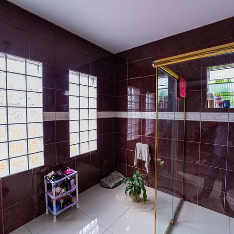 Casa à venda com 250m², 3 quartos e 2 vagas Casa à venda com 250m², 3 quartos e 2 vagasBanheiro do Quarto 3