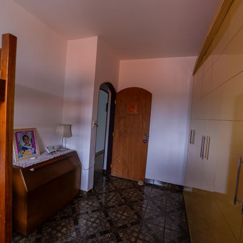 Casa à venda com 250m², 3 quartos e 2 vagas Casa à venda com 250m², 3 quartos e 2 vagasQuarto 2