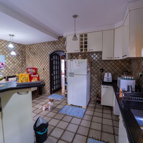 Casa à venda com 250m², 3 quartos e 2 vagas Casa à venda com 250m², 3 quartos e 2 vagasCozinha