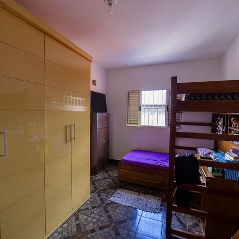 Casa à venda com 250m², 3 quartos e 2 vagas Casa à venda com 250m², 3 quartos e 2 vagasQuarto 2