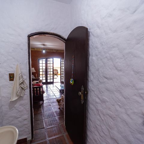 Casa à venda com 250m², 3 quartos e 2 vagas Casa à venda com 250m², 3 quartos e 2 vagasLavabo da sala