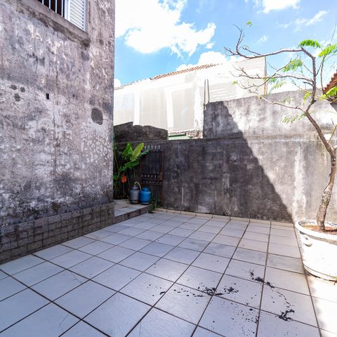 Casa à venda com 250m², 3 quartos e 2 vagas Casa à venda com 250m², 3 quartos e 2 vagasQuintal