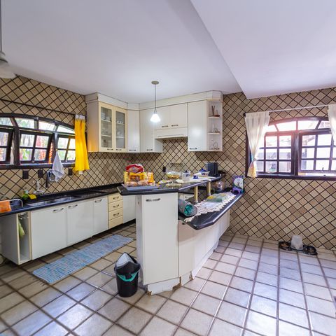 Casa à venda com 250m², 3 quartos e 2 vagas Casa à venda com 250m², 3 quartos e 2 vagasCozinha