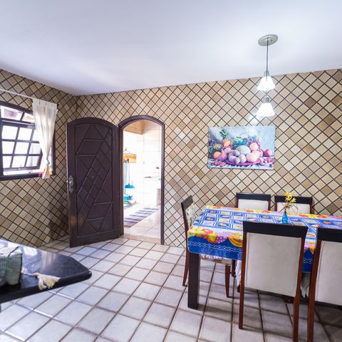 Casa à venda com 250m², 3 quartos e 2 vagas Casa à venda com 250m², 3 quartos e 2 vagasCozinha